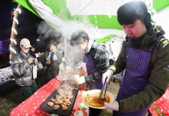 “고기 맛보려 끝없는 줄”~함평겨울빛축제, ‘오감만족’ 축제로 대박 행진